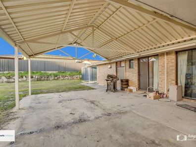 1 Casma Grove, Ballajura WA 6066