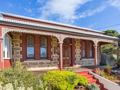 11 Wesley Street, South Fremantle WA 6162