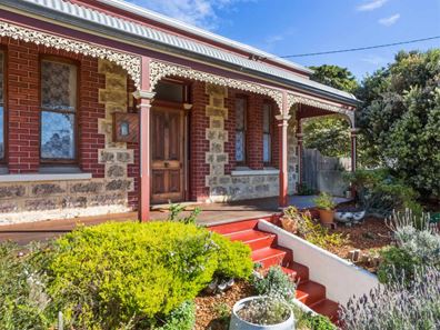 11 Wesley Street, South Fremantle WA 6162