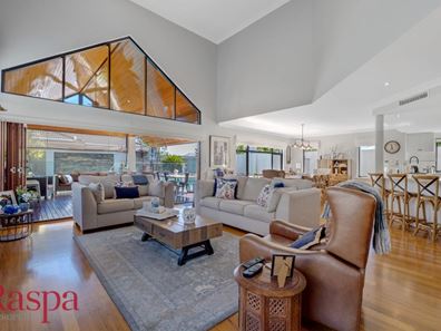 16 Castlewood Parkway, Southern River WA 6110