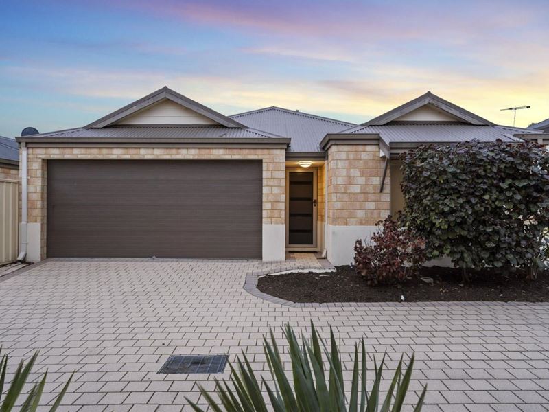 2/3 Peppermint Gardens, Aubin Grove
