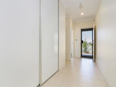 5 Blue Road, Canning Vale WA 6155