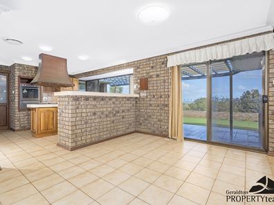 23 Stephen Road, Waggrakine WA 6530