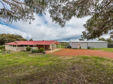 427 Santa Gertrudis Drive, Lower Chittering WA 6084