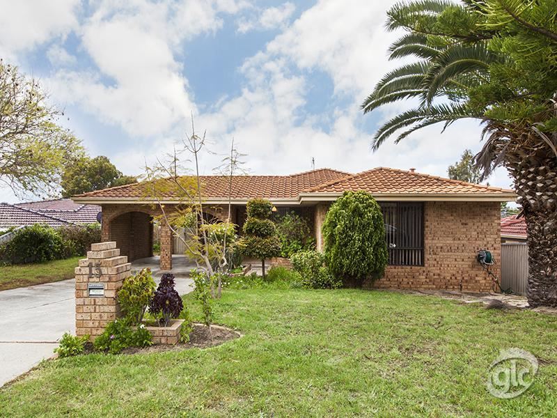 15 Masefield Avenue, North Lake