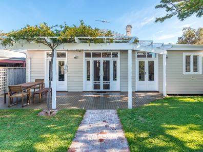 10 Central Avenue, Maylands WA 6051