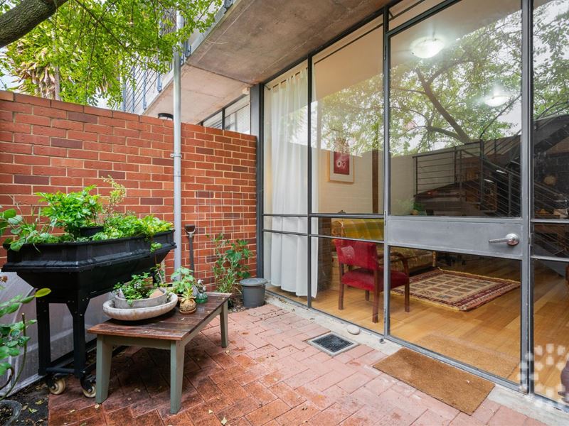 1/22A Russell Street, Fremantle