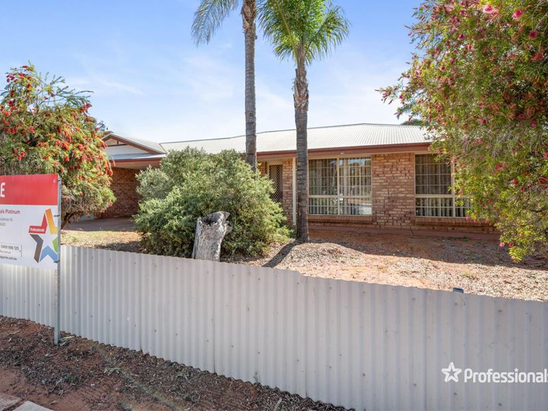 2/1 Goongarri Way, Hannans