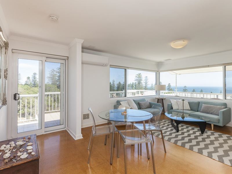 18/20 Overton Gardens, Cottesloe