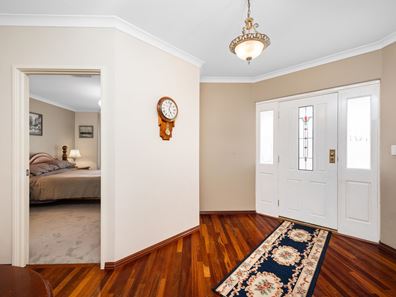 5 Sholto Crescent, Canning Vale WA 6155