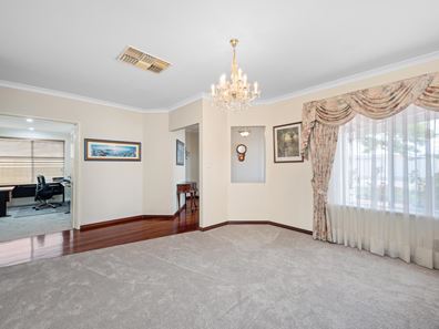 5 Sholto Crescent, Canning Vale WA 6155