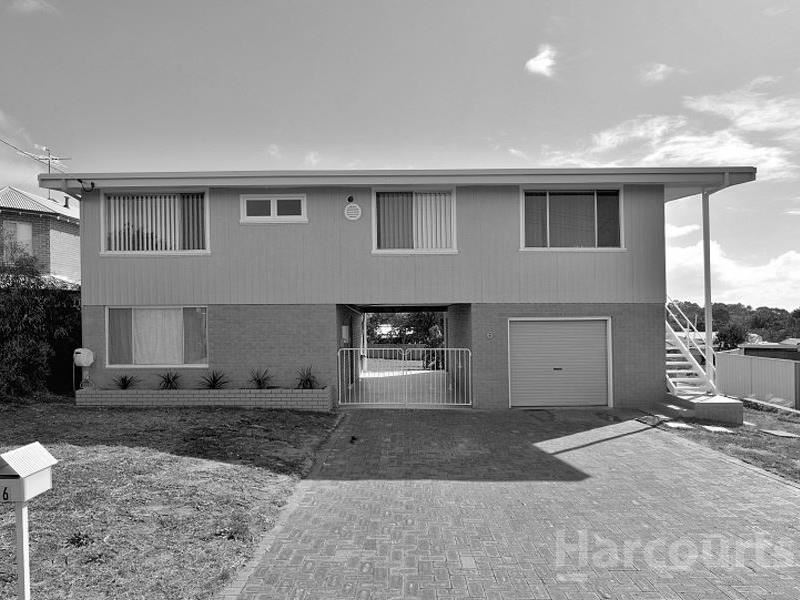 6 Lindley Road, Halls Head WA 6210