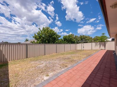 13 Burkett Terrace, Bertram WA 6167