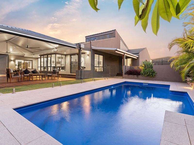 2 Almadine Drive, Carine