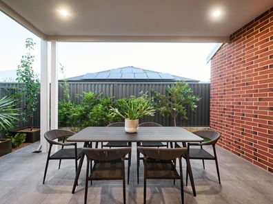 10 Entwistle Way, Aveley WA 6069