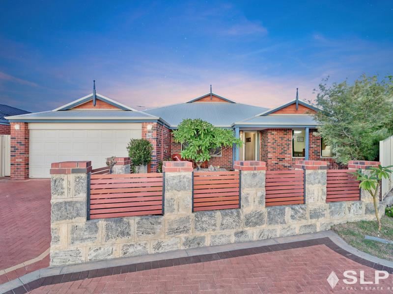 24 Newgain Crescent, Carramar