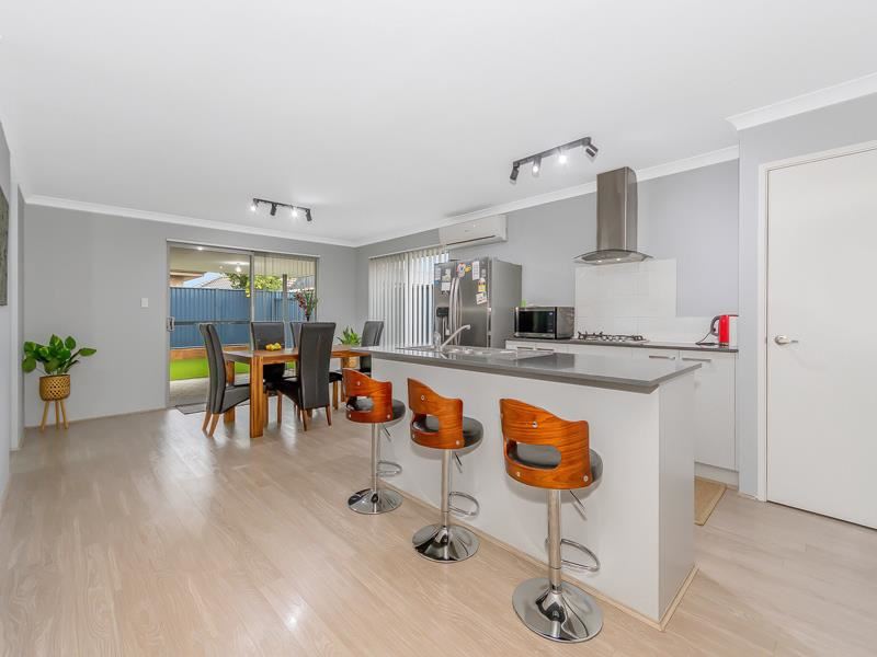 21 Primrose Loop, Byford