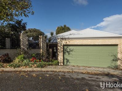 3/6 Valley Road, Halls Head WA 6210