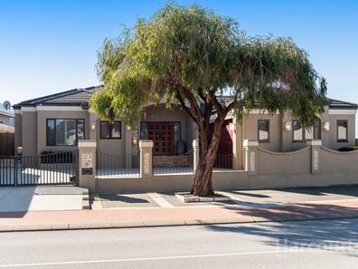 17 Leisure Way, Halls Head WA 6210