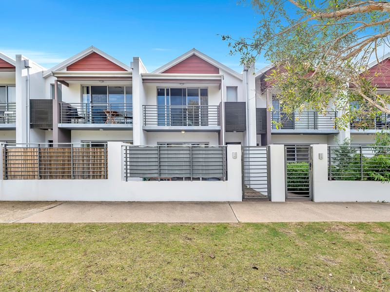 4/5 Bower Drive, Erskine
