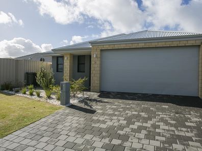 7 Mazeppa Drive, Dudley Park WA 6210