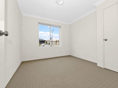 18 Barron Turn, South Yunderup WA 6208