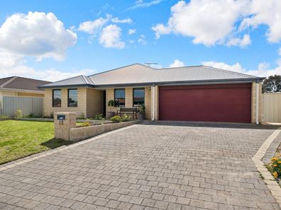 12 Kemshall Way, Maddington WA 6109