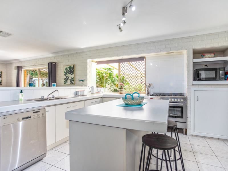 16 Ammerdown Place, Erskine