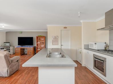 31 Snowflake Approach, Baldivis WA 6171