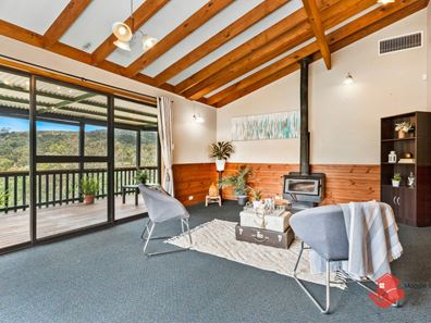 11 Butcher Road, Roleystone WA 6111