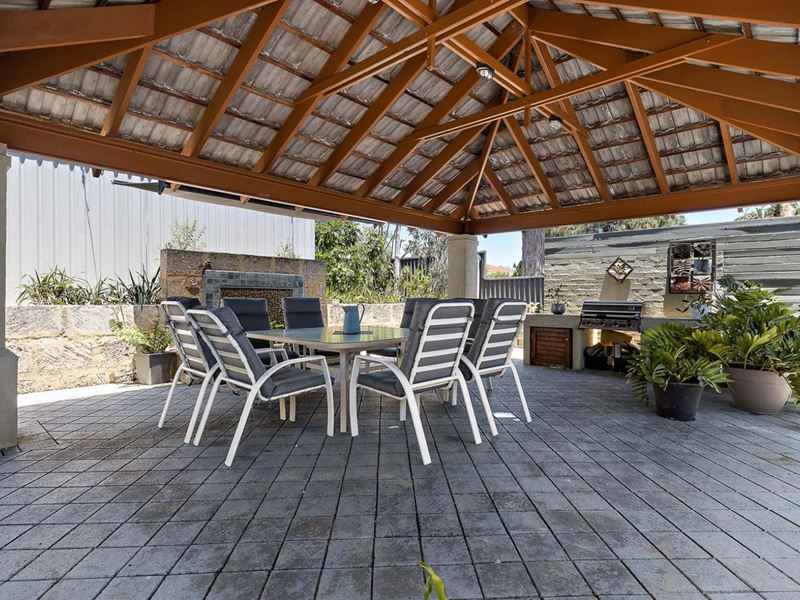 121 Bridgewater Drive, Kallaroo