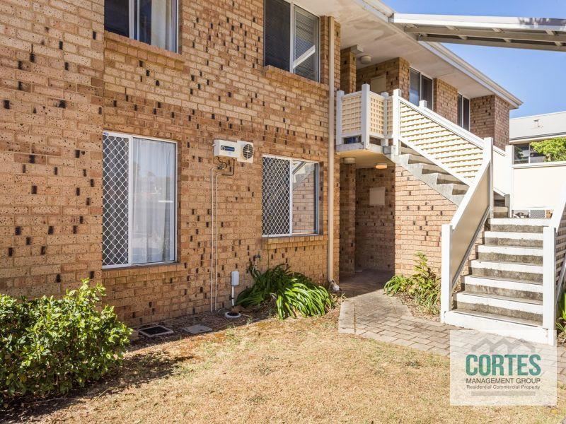 15/2 Pinewood Avenue, Kardinya