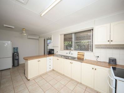 27 Hunt Way, Bulgarra WA 6714