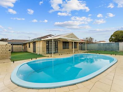 12 Belmont Close, Port Kennedy WA 6172