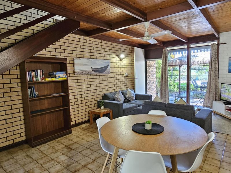 4/38 Mortimer Street, Kalbarri WA 6536