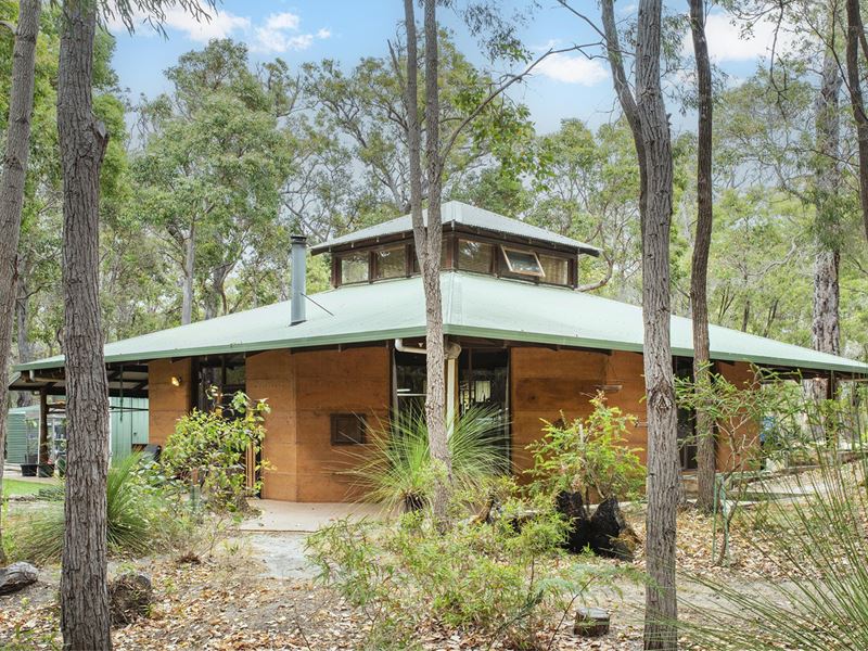 6 Sabina Drive, Molloy Island