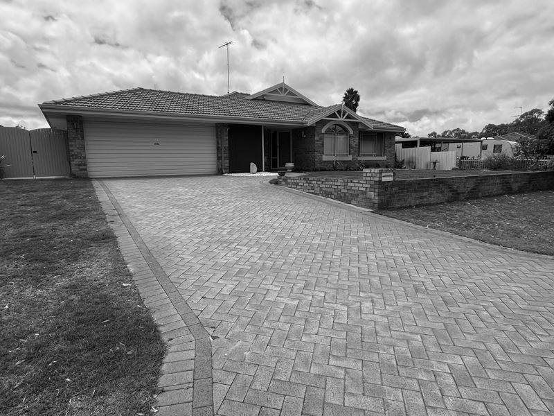 8 Grafton Drive, Dudley Park WA 6210