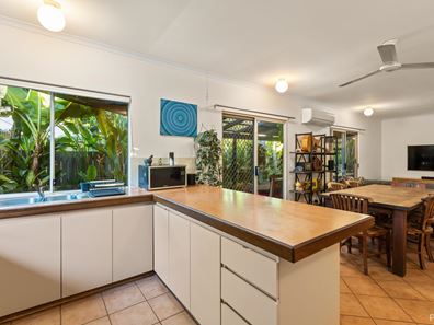 10b Hawkes Place, Cable Beach WA 6726