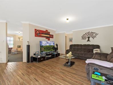 11 Staunton Vale, Carramar WA 6031