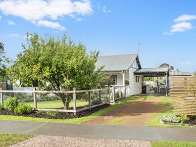 43 Forrest Road, Margaret River WA 6285