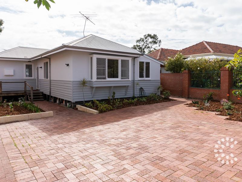 2A Laidlaw Street, Hilton WA 6163