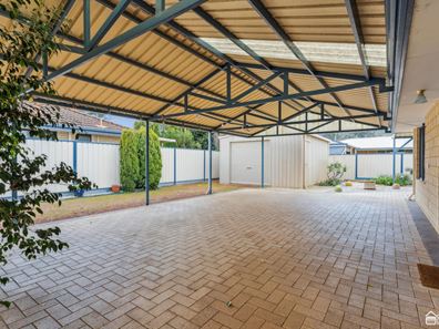 4 Bolger Gardens, Kelmscott WA 6111