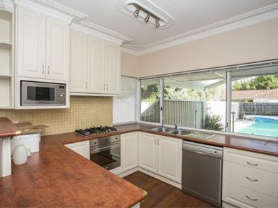 52 Pembroke Street, Bicton WA 6157