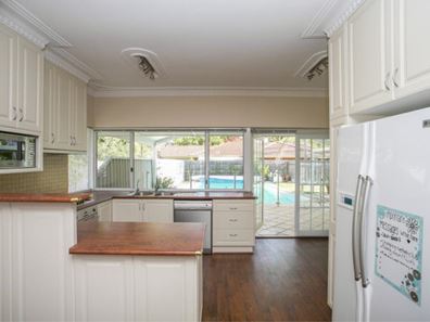 52 Pembroke Street, Bicton WA 6157