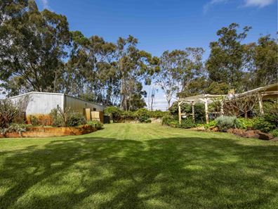 77 Bushmead Road, South Guildford WA 6055