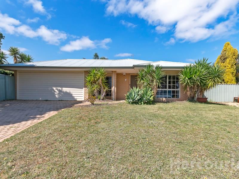 4 Lenswood Retreat, Clarkson WA 6030