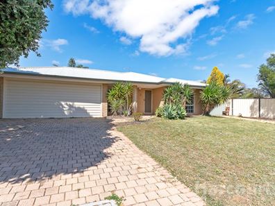 4 Lenswood Retreat, Clarkson WA 6030