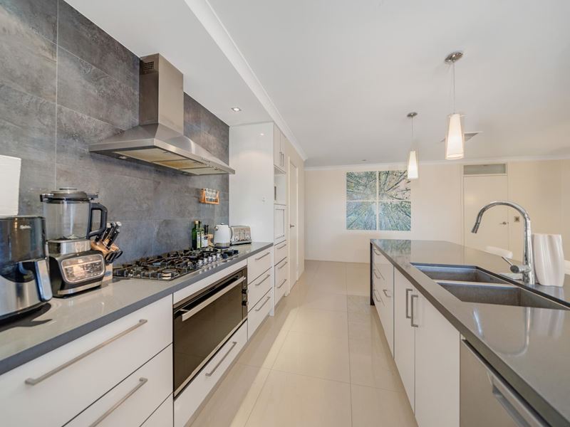 18 Utah Grove, Joondalup