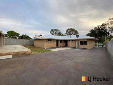 52 Sussex Street, Spearwood WA 6163