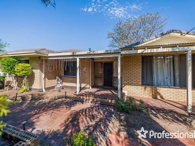 17 Selsfield Place, Balga WA 6061